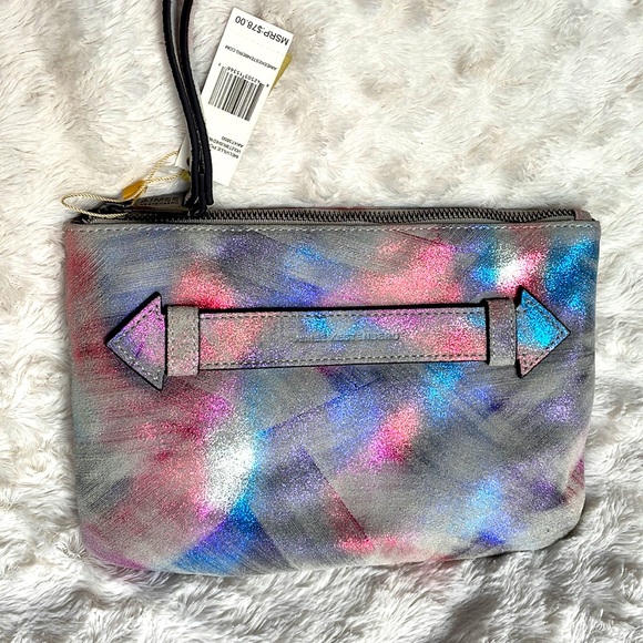 NWT Genuine Leather Aimee Kestenberg Wristlet - Picture 7 of 9